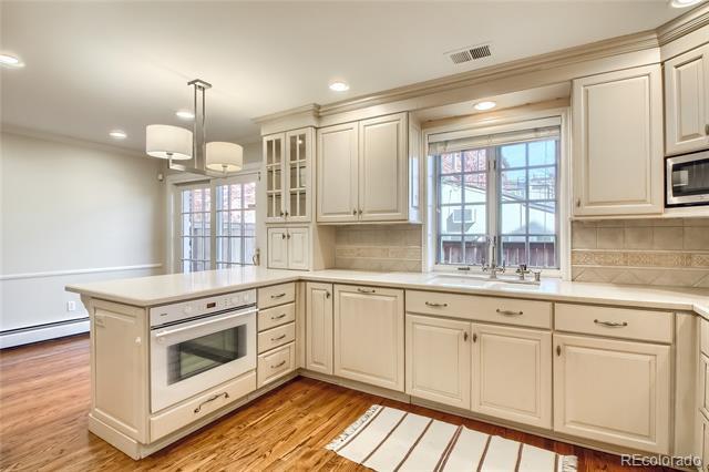 Building Photo - 338 Clayton St