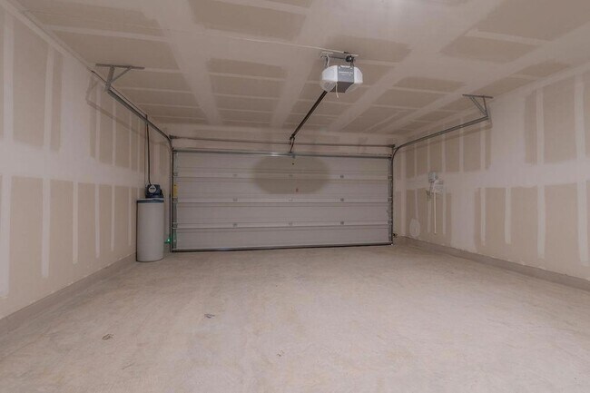 Building Photo - 216 Little Sparklers Lp