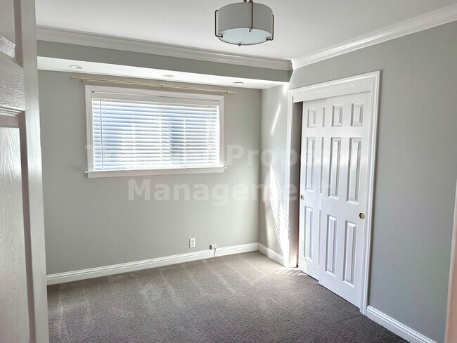 Building Photo - Charming 3 Bed, 2 Bath, 1,266 Sqft Concord House Available NOW For Lease!