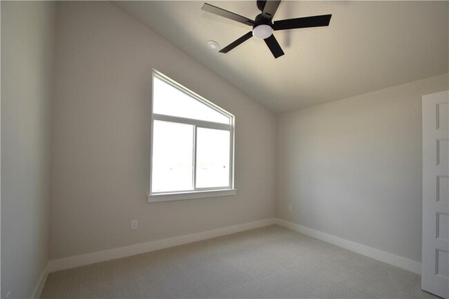 Building Photo - 1831 Lapis Ave