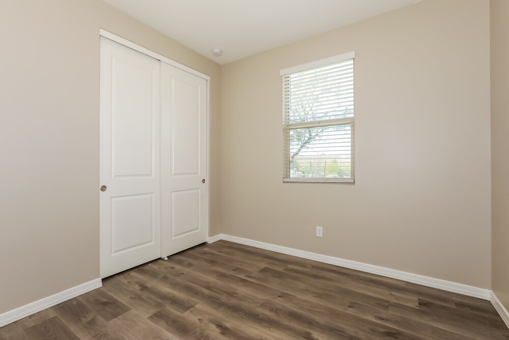 Building Photo - 9259 E Static Ave