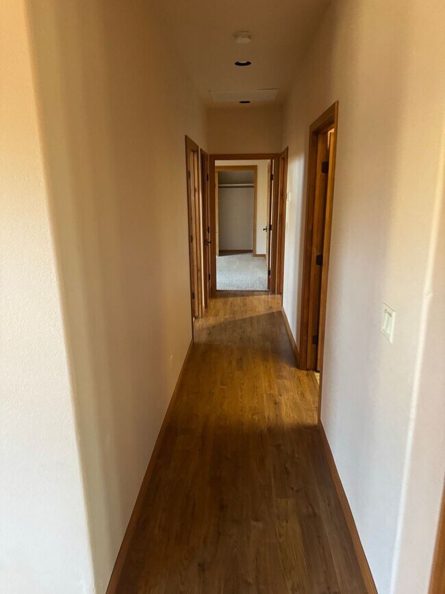 Building Photo - * LEASE PENDING Beautiful 4-Bedroom Home on Acreage | Peaceful Doney Park Living