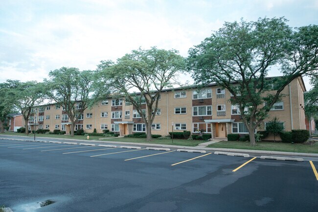 Building Photo - 9275 Noel St