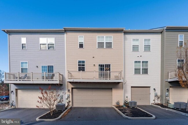 Building Photo - 14302 Potomac Heights Ln