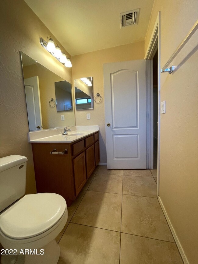 Building Photo - 25088 W Dove Cir
