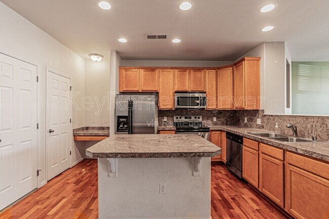 Building Photo - 3632 S Perth Cir