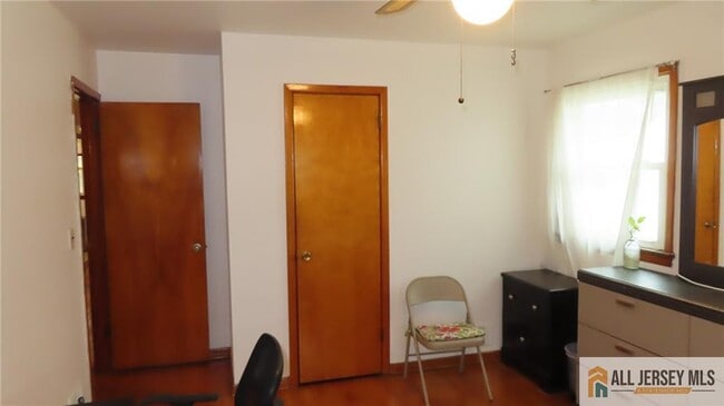 Building Photo - 649 Inman Ave