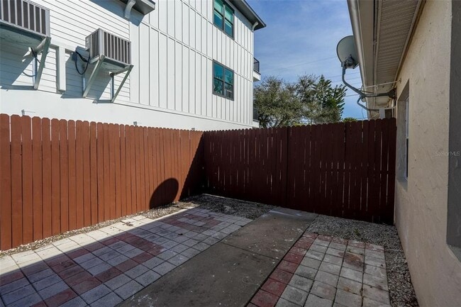 Building Photo - 115 145th Ave