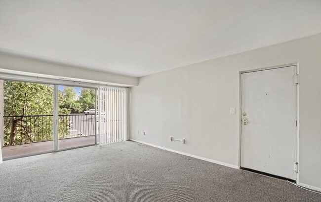 Building Photo - 7700 Arehart Dr