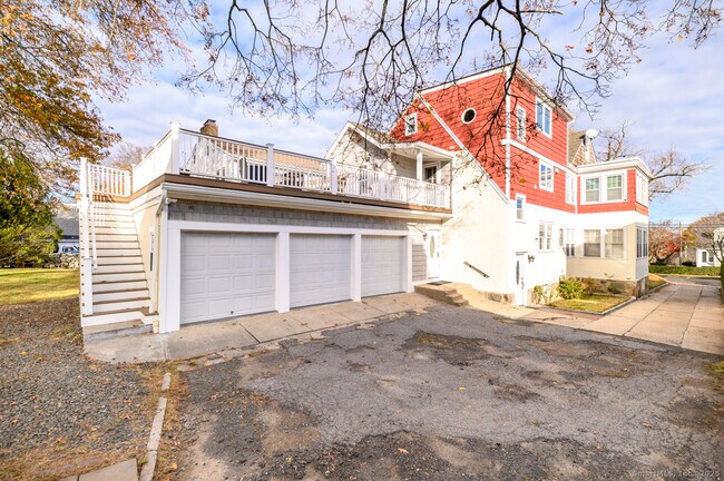 Building Photo - 58 Mayflower Ave