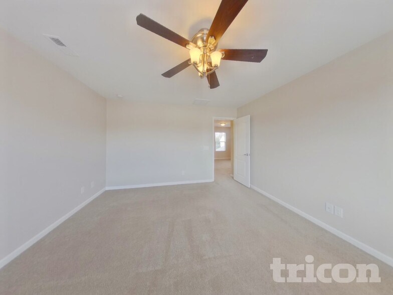 Building Photo - 1048 Silverberry St