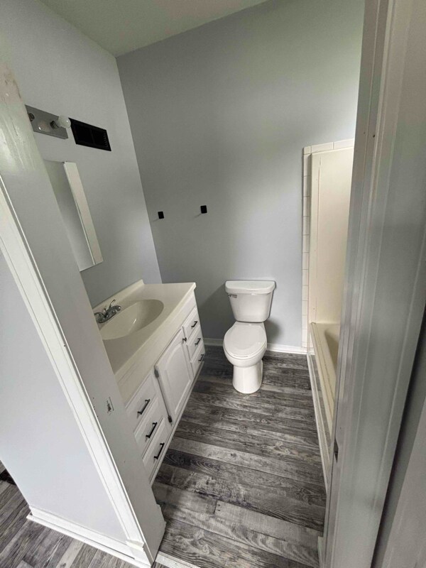 Building Photo - 615 E Jefferson St