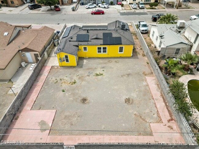 Building Photo - 137 Anita Cir