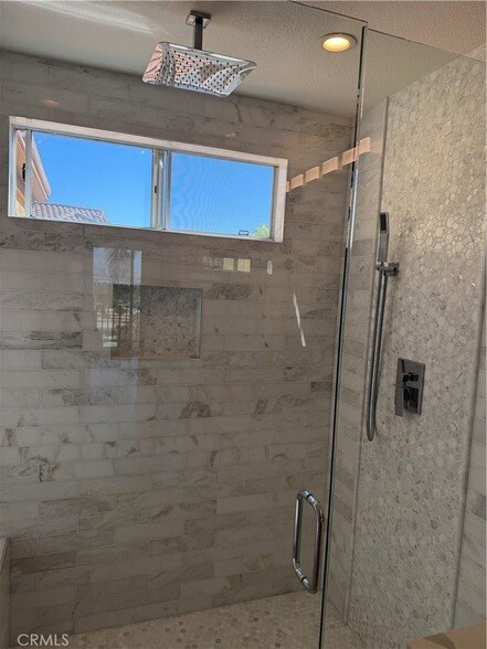 Building Photo - 31 Via Bacchus