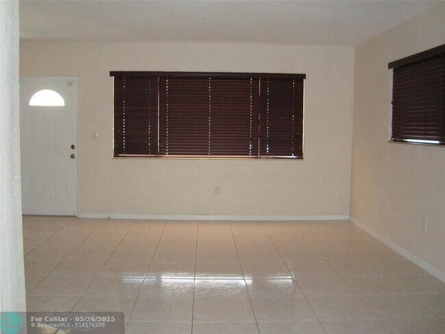 Building Photo - 1761 NW 184th St