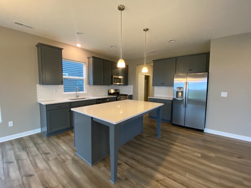 Building Photo - 7023 Unitas Lp