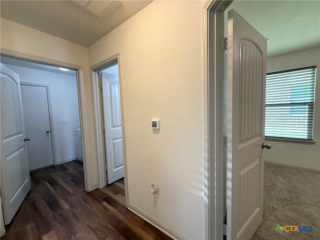 Building Photo - 1112 Fairhaven Gtwy