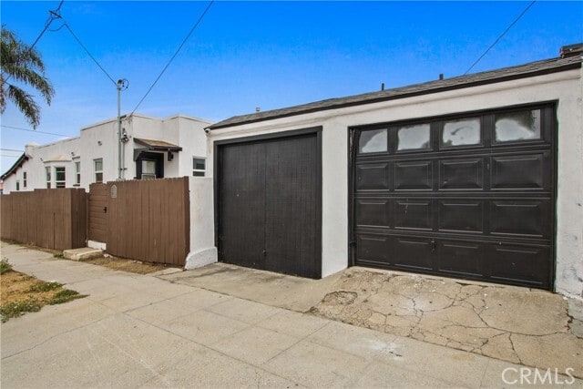 Building Photo - 1558 W 105th St