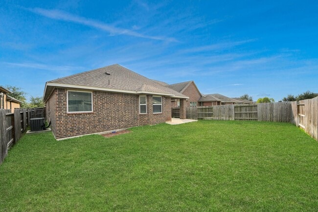 Building Photo - 8815 Arch Rock Dr