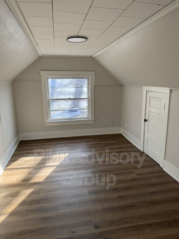 Building Photo - 1275 SW Mulvane St