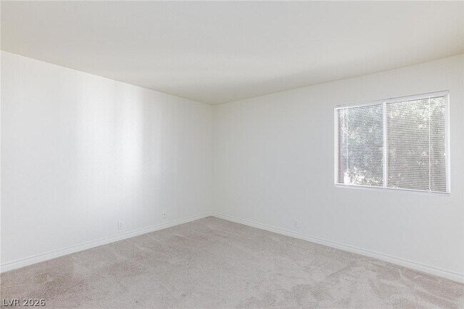 Building Photo - 5240 Indian River Dr
