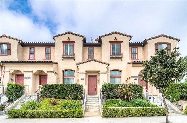 Primary Photo - 281 Camphor Pl