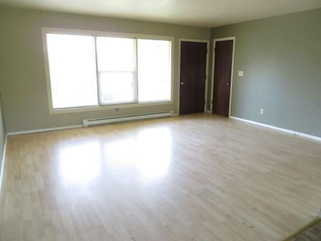 Building Photo - Hayden Bridge Duplex