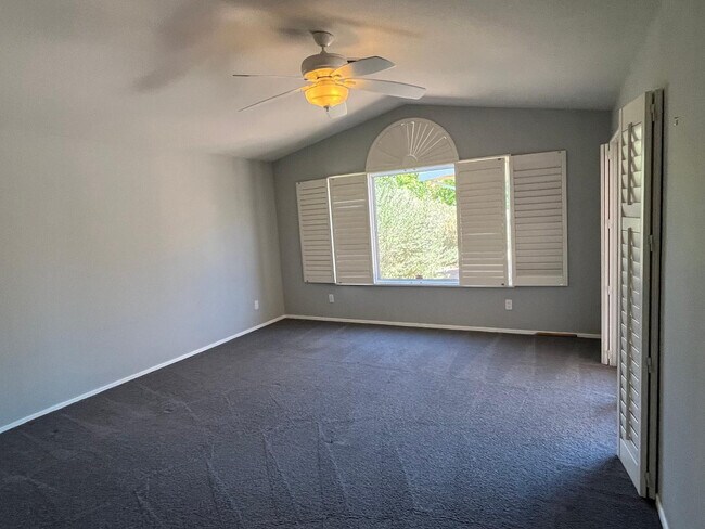 Building Photo - 10302 E Coopers Hawk Dr