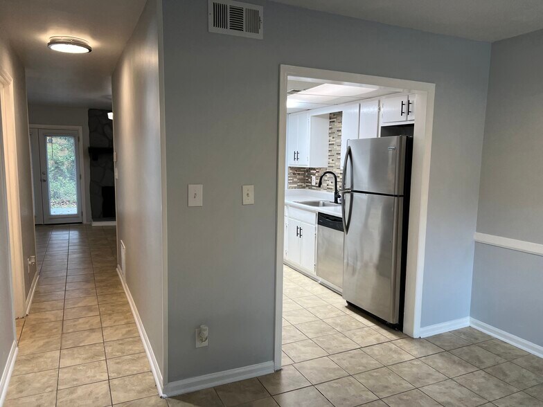 Building Photo - 6419 Baker Ct