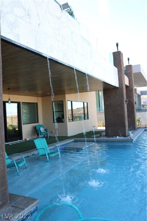 Building Photo - 674 Falcon Cliff Ct