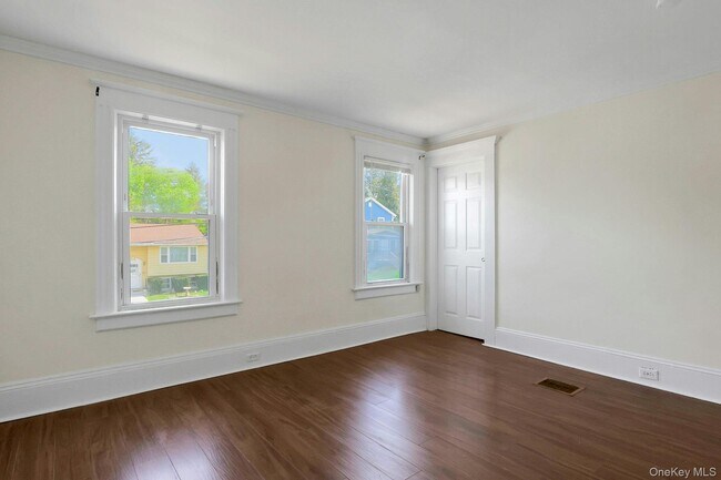 Building Photo - 24 Firth St