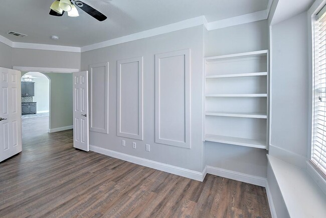Building Photo - 7723 Buccaneer Cir