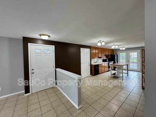 Building Photo - 1734 NE Bryant St