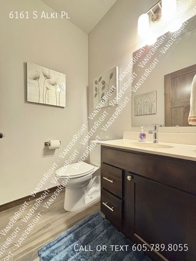 Building Photo - 6161 S Alki Pl