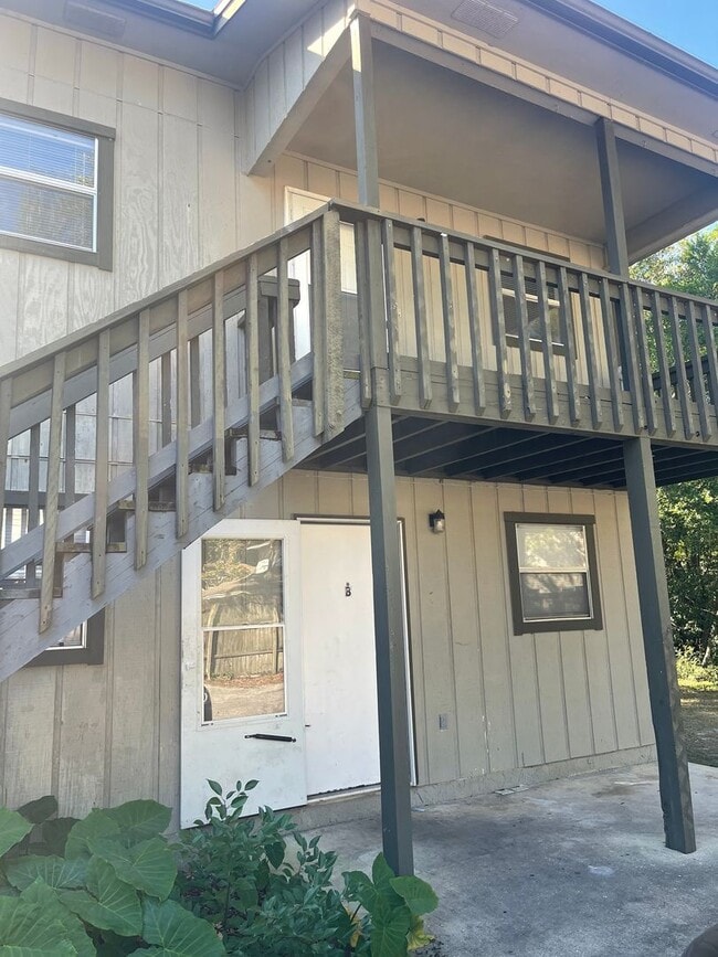 Building Photo - 199 Bayou View Dr