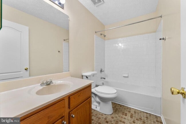 Building Photo - 16600 Eldbridge Ln