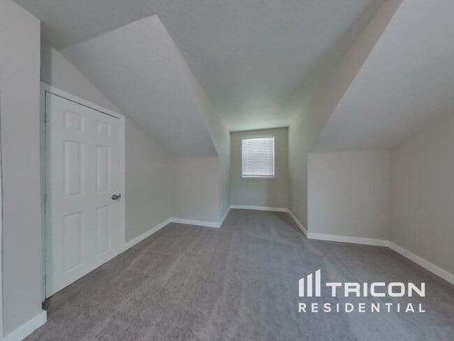 Building Photo - 308 Grape St