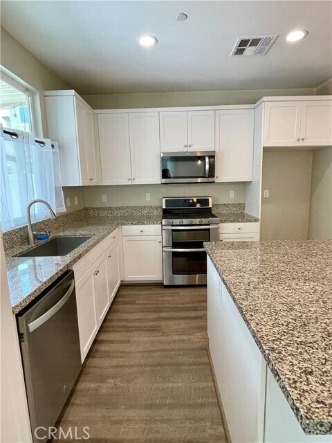 Building Photo - 30589 Ticonderoga Ct