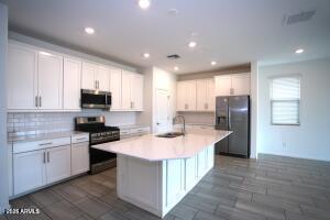 Building Photo - 9127 W Minnezona Ave