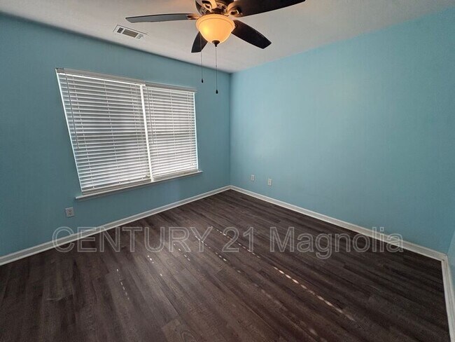 Building Photo - 338 Old Walnut Branch