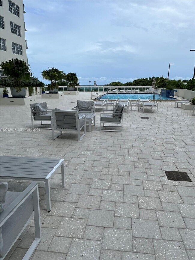 Building Photo - 6917 Collins Ave