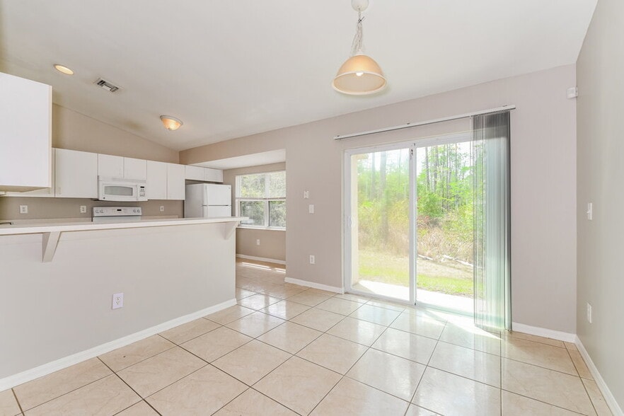 Building Photo - 4680 4th Ave SE