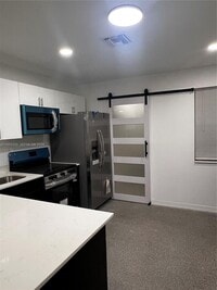 Building Photo - 3820 SW 16th St