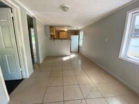Building Photo - 150 W Carver Dr