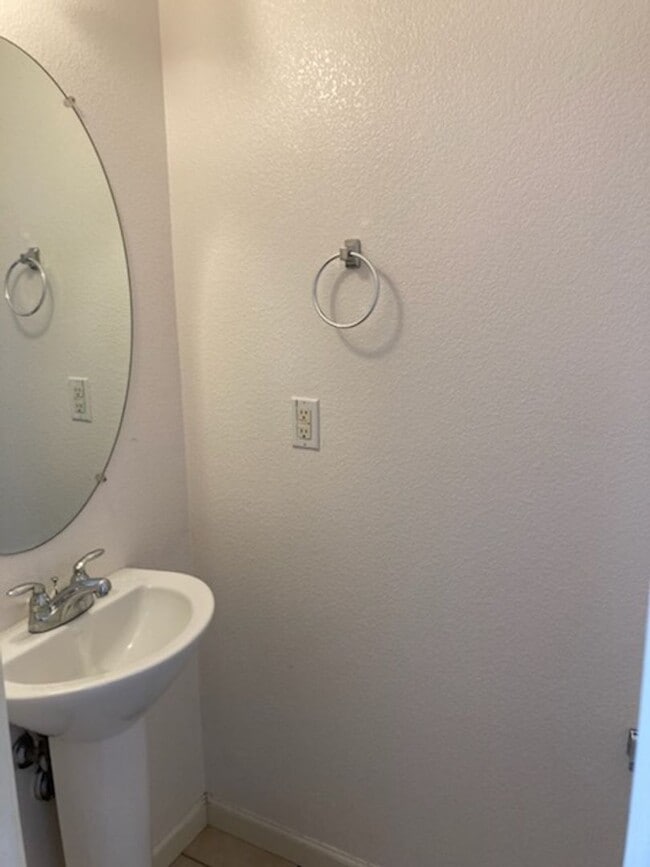 Building Photo - **Home Sweet Home**