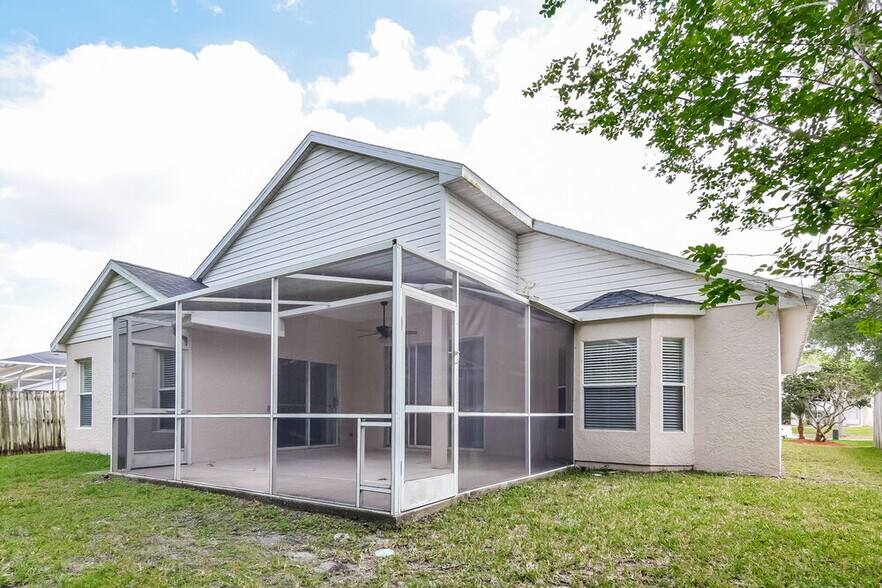 Building Photo - 4904 Ridgemoor Cir