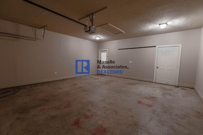 Building Photo - 125 Mason Way