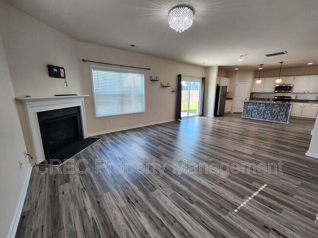 Building Photo - 260 Hyrne Dr