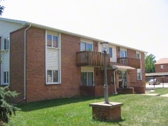 Primary Photo - 161 Wildwood Ct