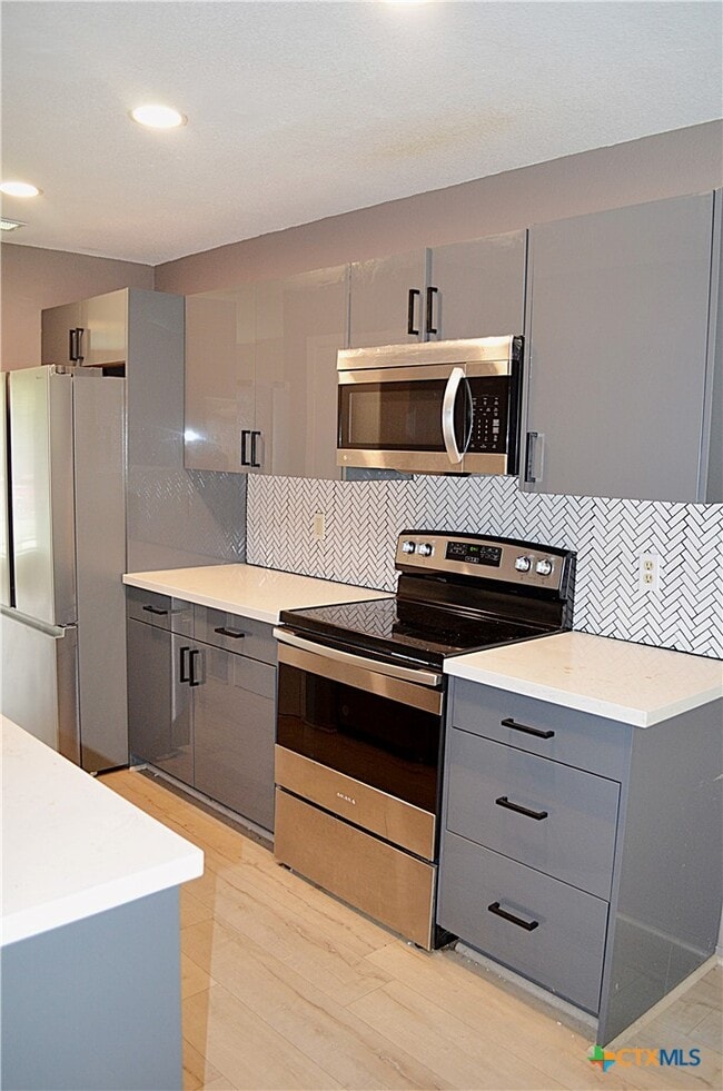 Building Photo - 4312 Creekside Dr